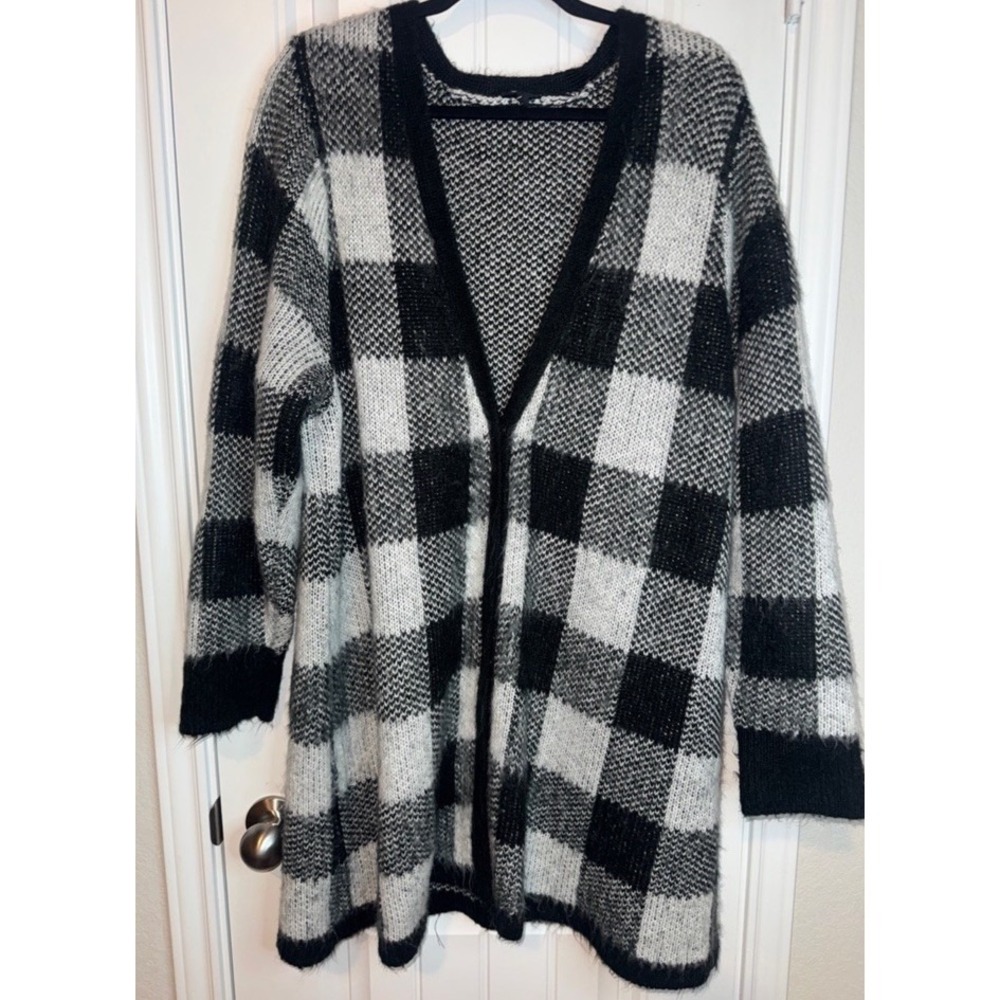 Torrid Checkered Button Front Fuzzy Cardigan Sweater Size 3X Black White Preppy
